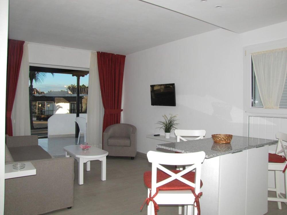 Bungalows Playa Limones ปลายาบลังกา ภายนอก รูปภาพ